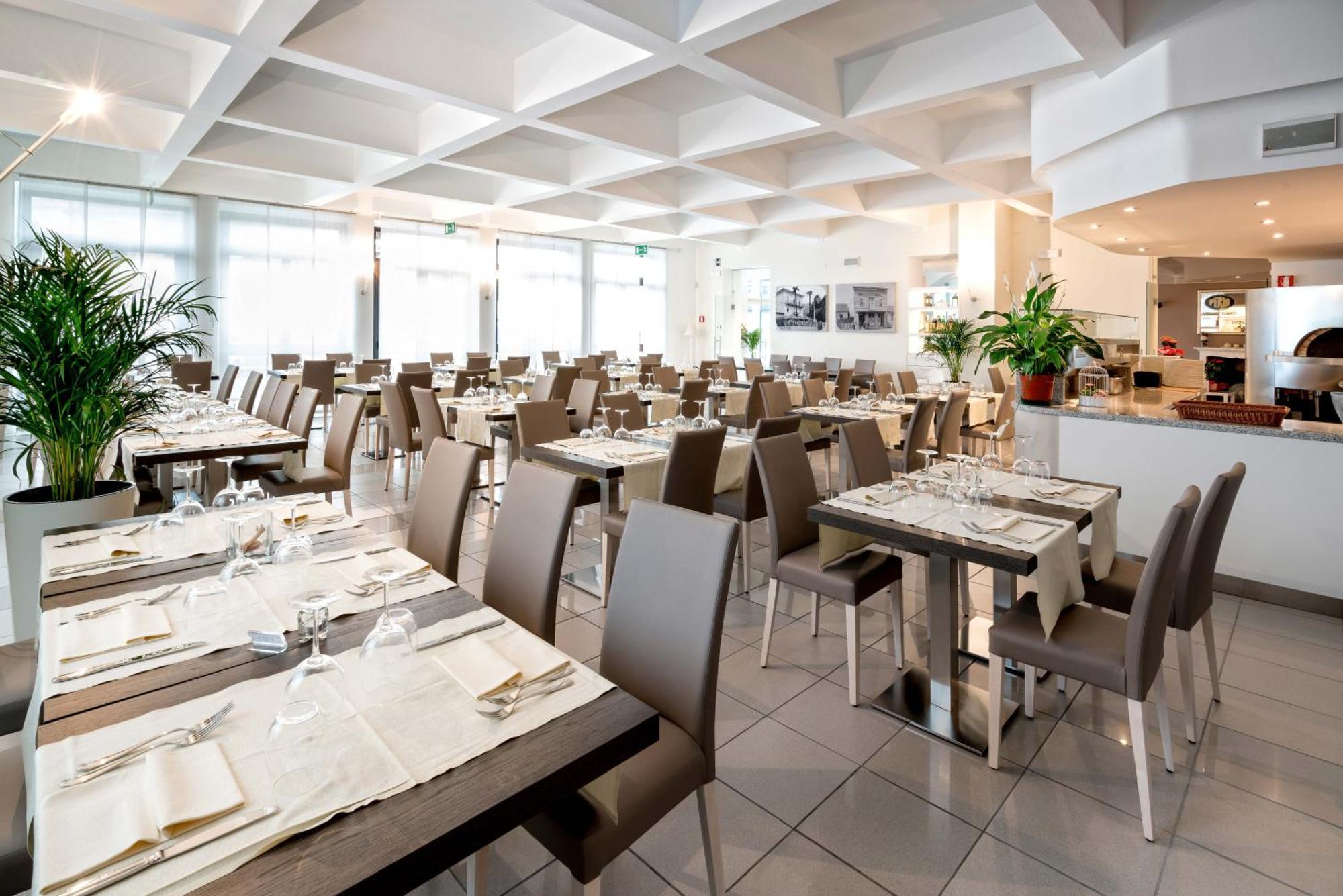 Residence Riva Del Lario กราเวโดนา ภายนอก รูปภาพ