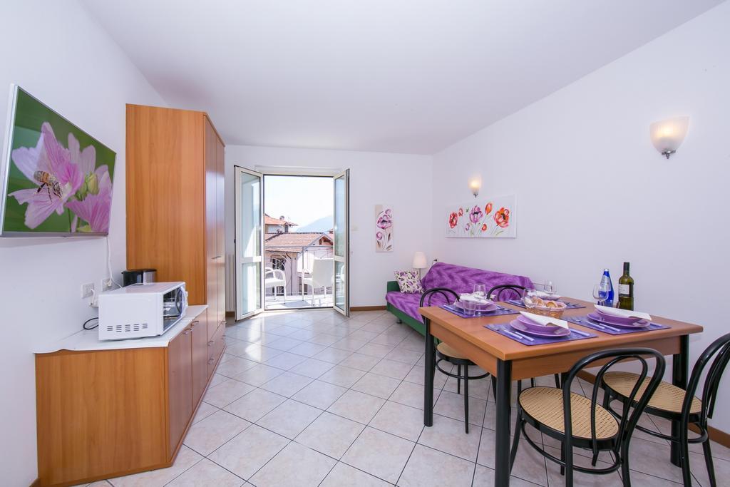 Residence Riva Del Lario กราเวโดนา ภายนอก รูปภาพ