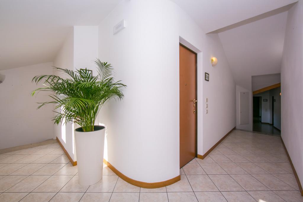 Residence Riva Del Lario กราเวโดนา ภายนอก รูปภาพ
