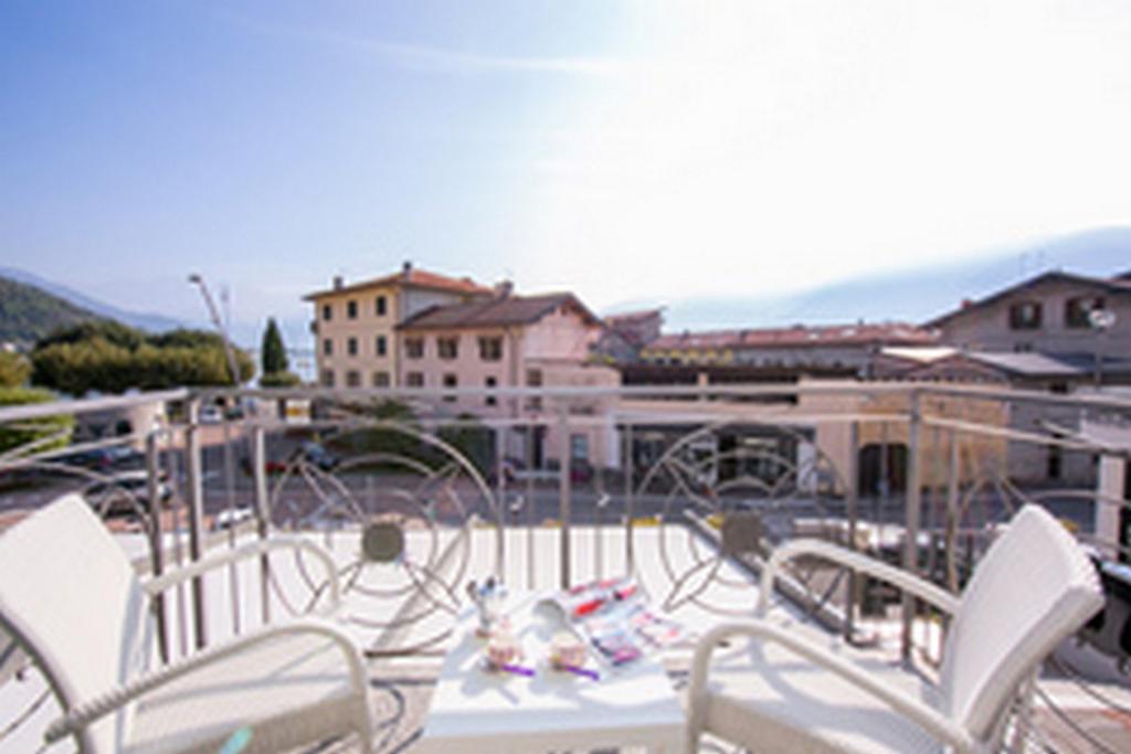Residence Riva Del Lario กราเวโดนา ภายนอก รูปภาพ