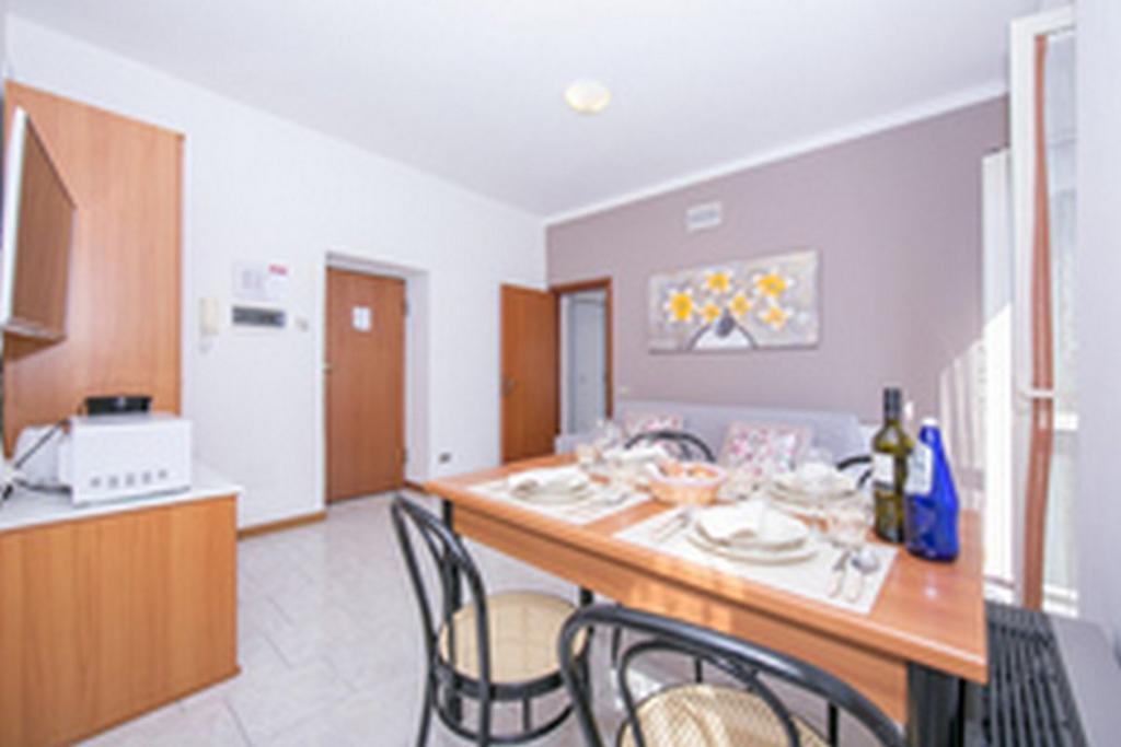 Residence Riva Del Lario กราเวโดนา ภายนอก รูปภาพ
