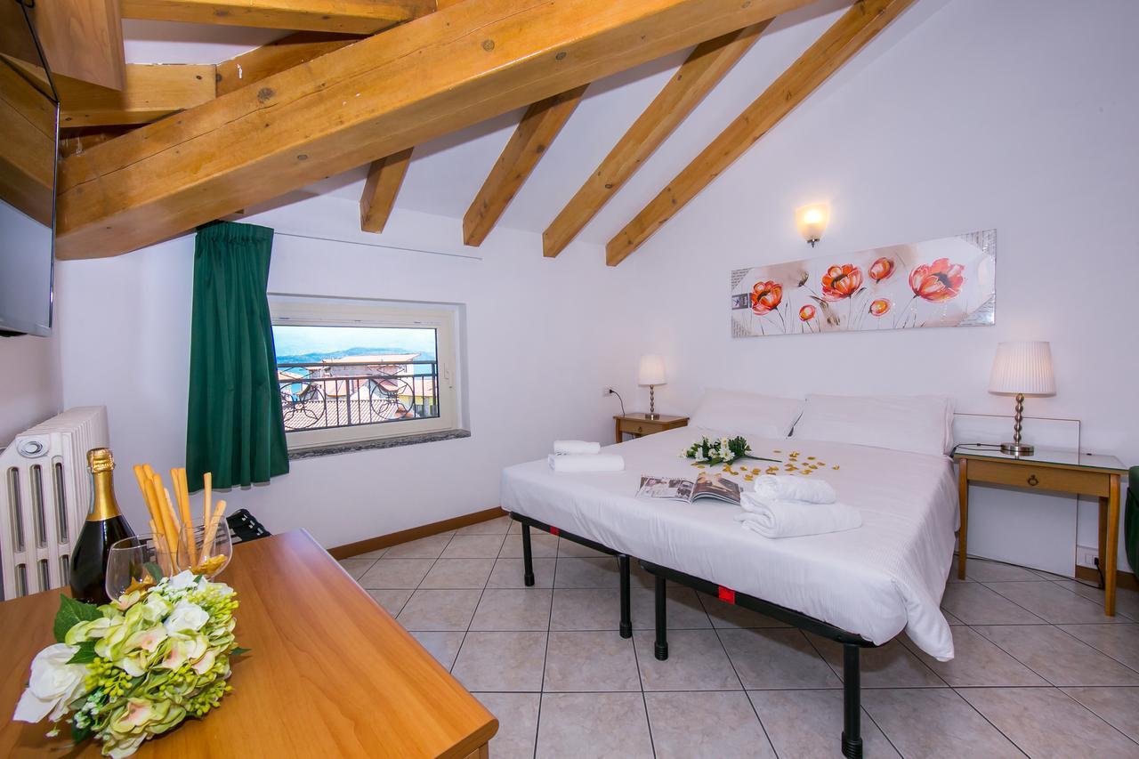 Residence Riva Del Lario กราเวโดนา ภายนอก รูปภาพ